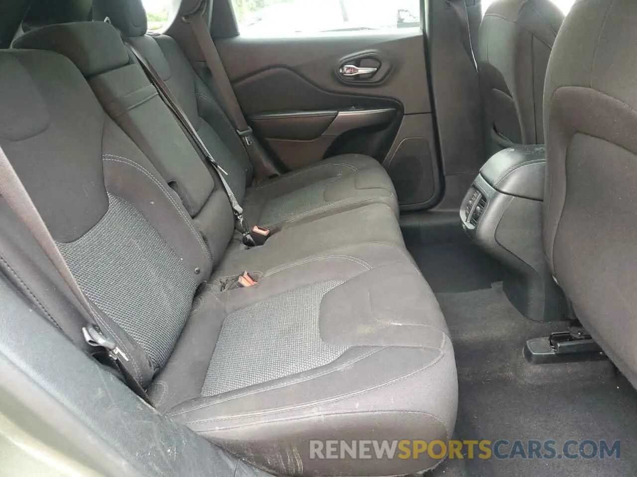 12 fotografías del automóvil dañado 1C4PJLCB8KD339546 JEEP GRAND CHER 2019
