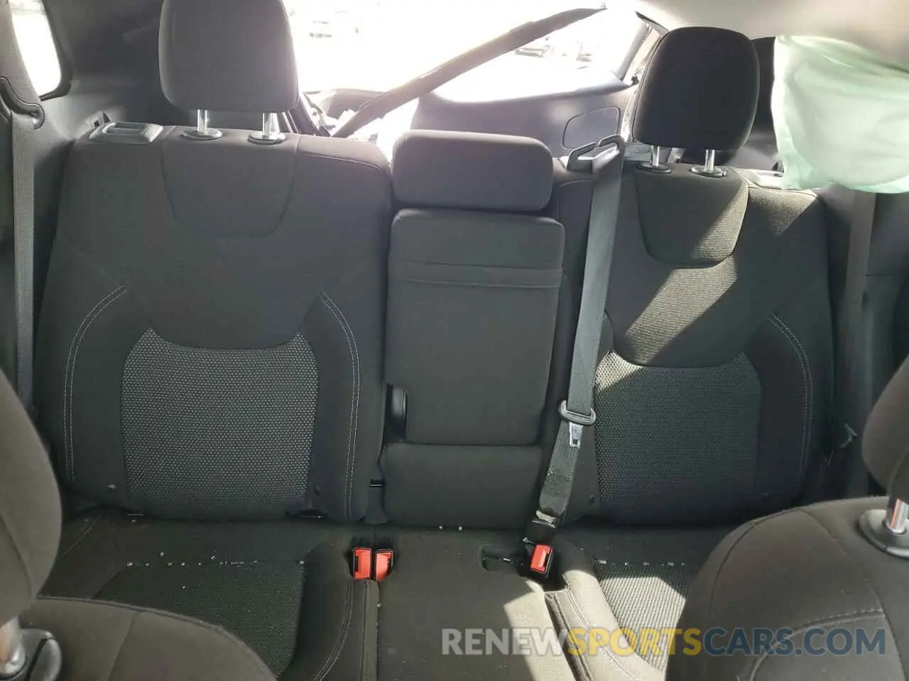 10 fotografías del automóvil dañado 1C4PJLCB8KD357724 JEEP GRAND CHER 2019