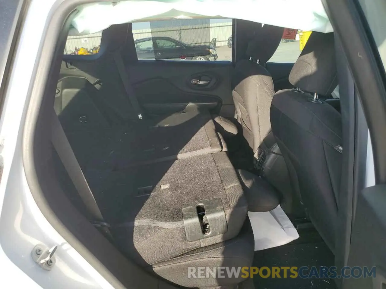 11 fotografías del automóvil dañado 1C4PJLCB9KD206424 JEEP GRAND CHER 2019