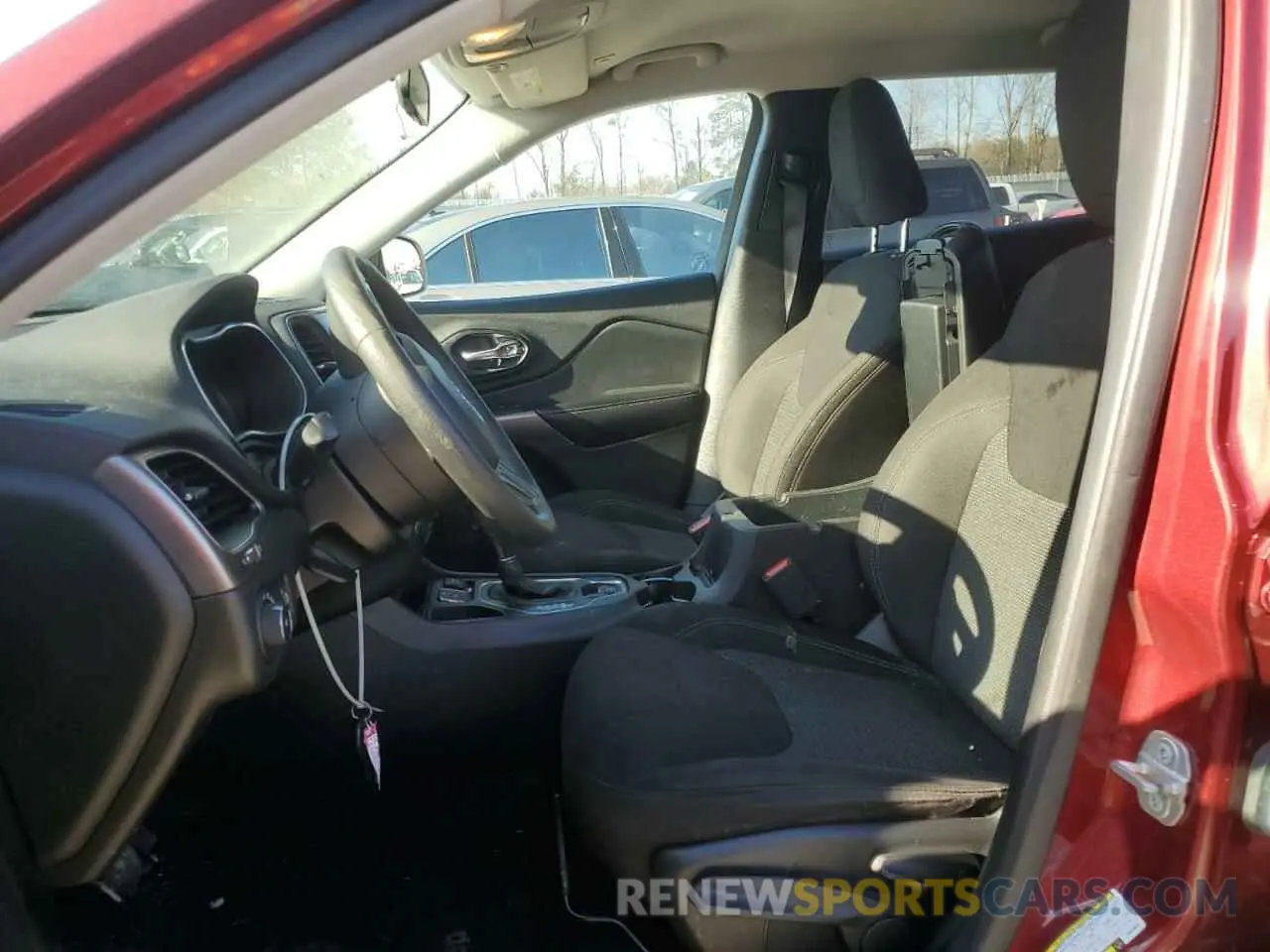 7 fotografías del automóvil dañado 1C4PJLCB9KD206889 JEEP GRAND CHER 2019