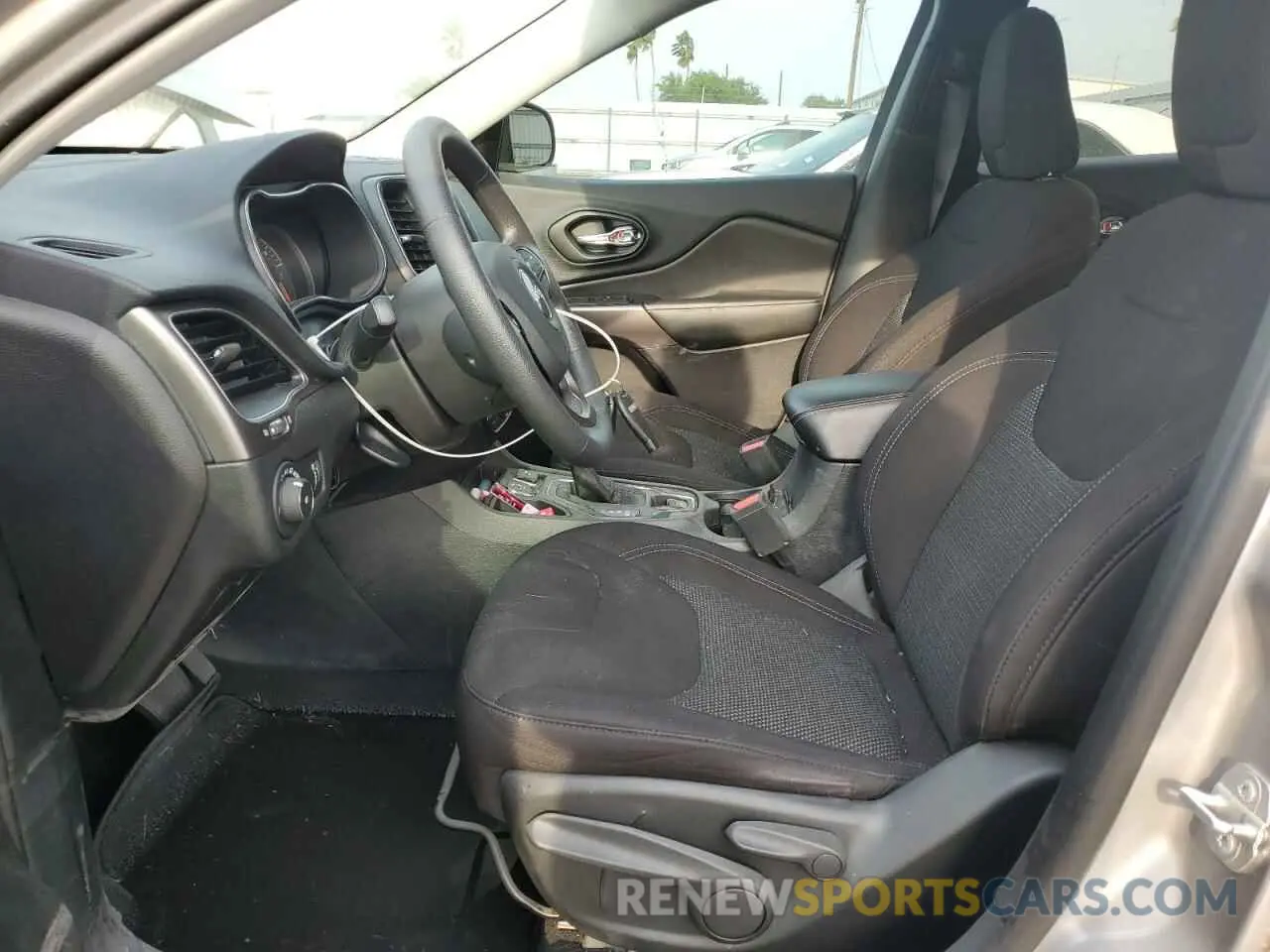 7 fotografías del automóvil dañado 1C4PJLCB9KD325574 JEEP GRAND CHER 2019