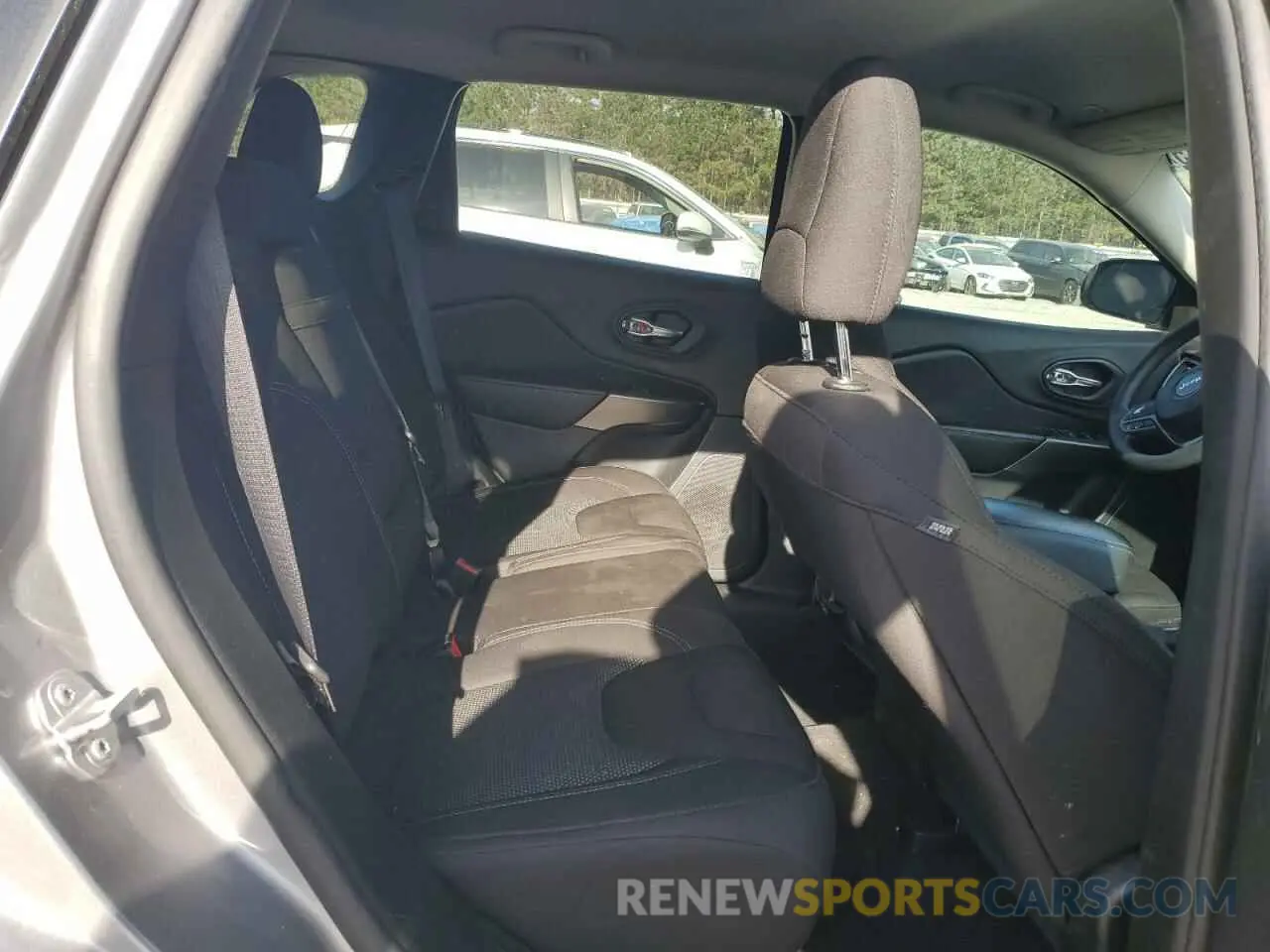 11 fotografías del automóvil dañado 1C4PJLCB9KD326613 JEEP GRAND CHER 2019