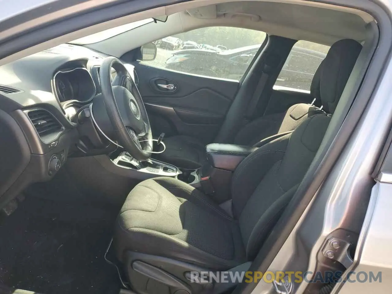 7 fotografías del automóvil dañado 1C4PJLCB9KD326613 JEEP GRAND CHER 2019