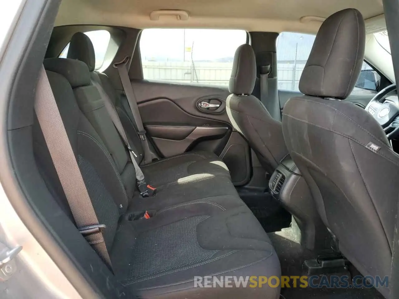 12 fotografías del automóvil dañado 1C4PJLCBXKD204746 JEEP GRAND CHER 2019