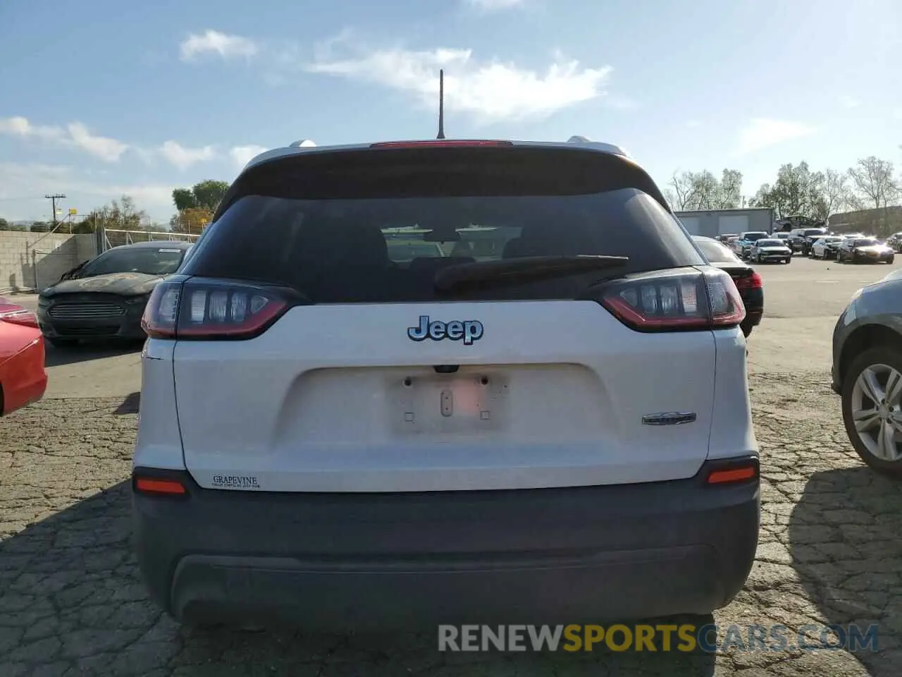 6 fotografías del automóvil dañado 1C4PJLLB0KD204366 JEEP GRAND CHER 2019