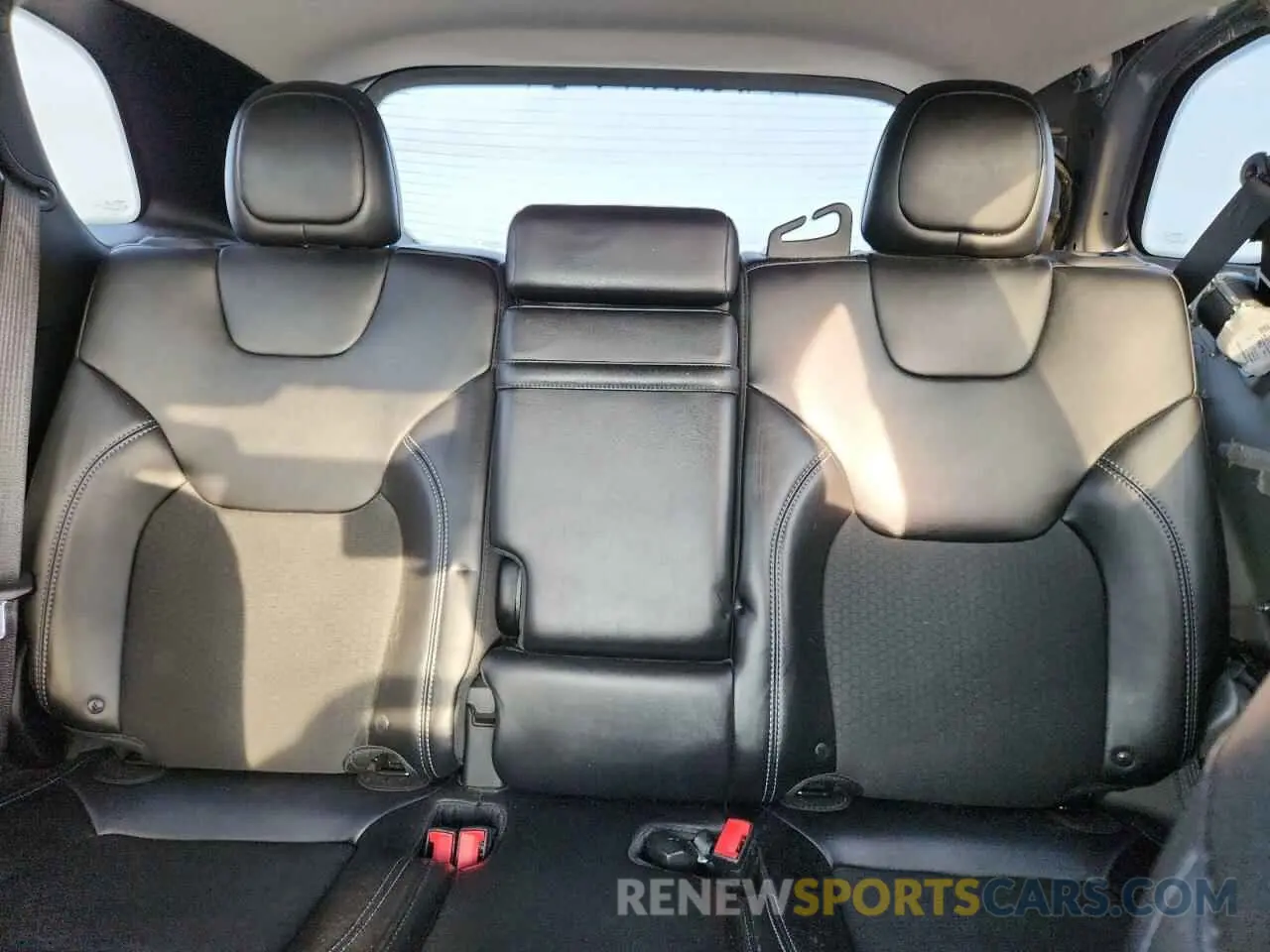 10 fotografías del automóvil dañado 1C4PJLLB2KD202411 JEEP GRAND CHER 2019