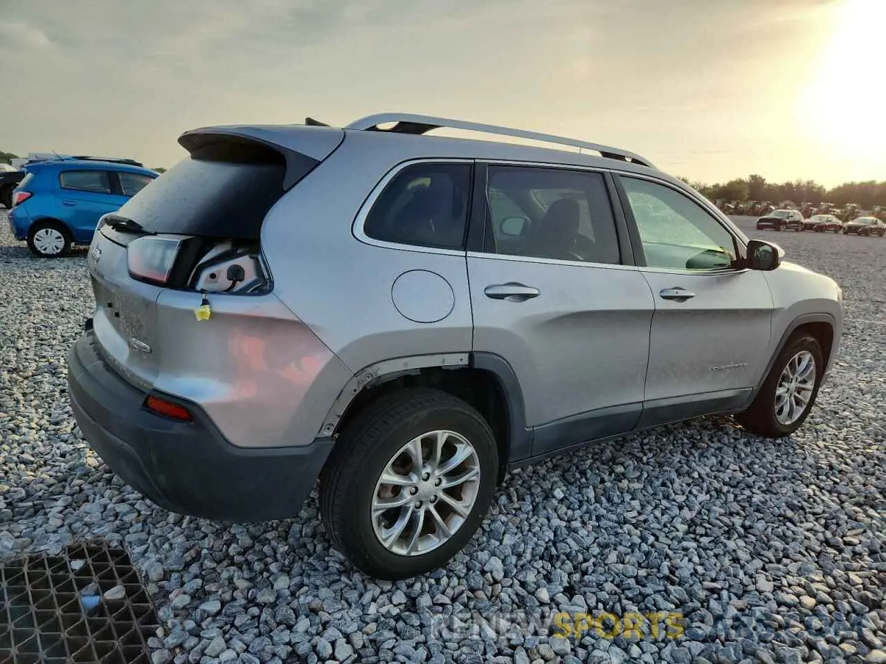 3 fotografías del automóvil dañado 1C4PJLLB2KD202411 JEEP GRAND CHER 2019