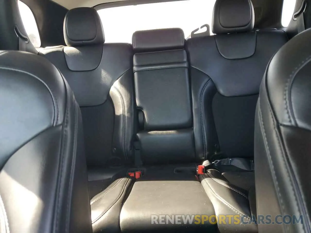 10 fotografías del automóvil dañado 1C4PJLLB2KD263662 JEEP GRAND CHER 2019