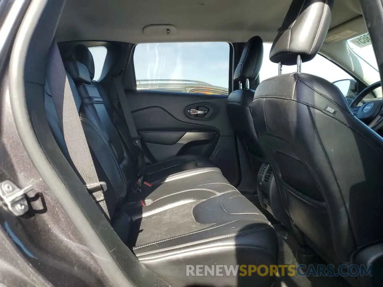 11 fotografías del automóvil dañado 1C4PJLLB2KD263662 JEEP GRAND CHER 2019