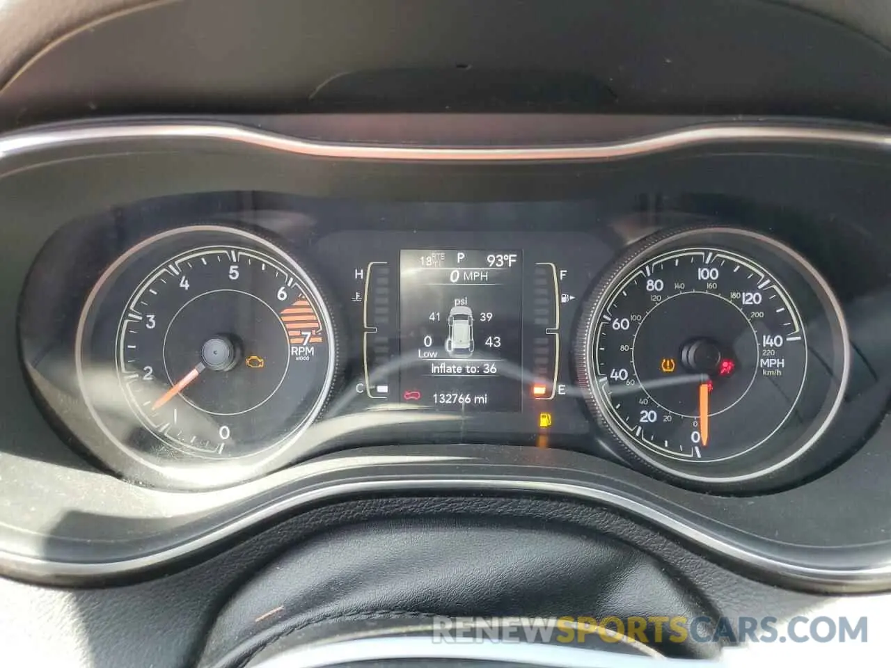 9 fotografías del automóvil dañado 1C4PJLLB2KD393229 JEEP GRAND CHER 2019