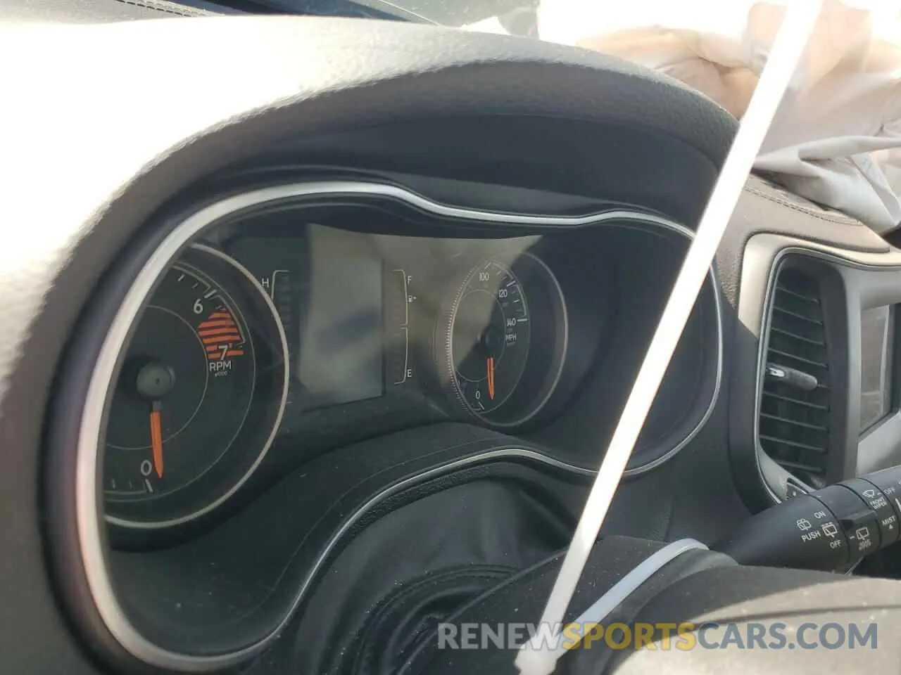 9 fotografías del automóvil dañado 1C4PJLLB3KD247681 JEEP GRAND CHER 2019