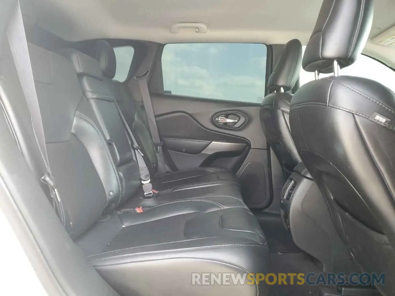 10 fotografías del automóvil dañado 1C4PJLLX9KD130215 JEEP GRAND CHER 2019