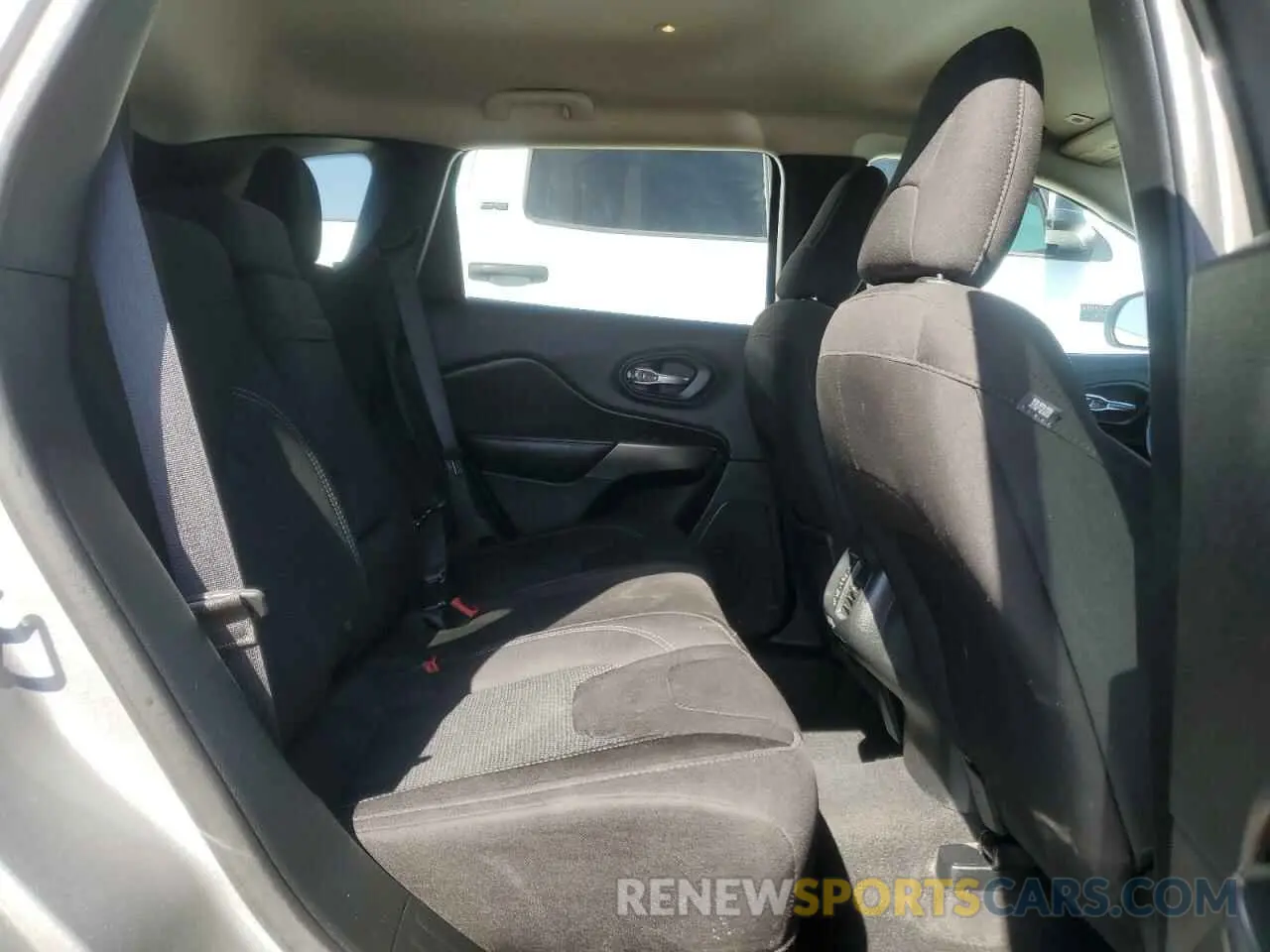 11 fotografías del automóvil dañado 1C4PJMAX2KD347338 JEEP GRAND CHER 2019