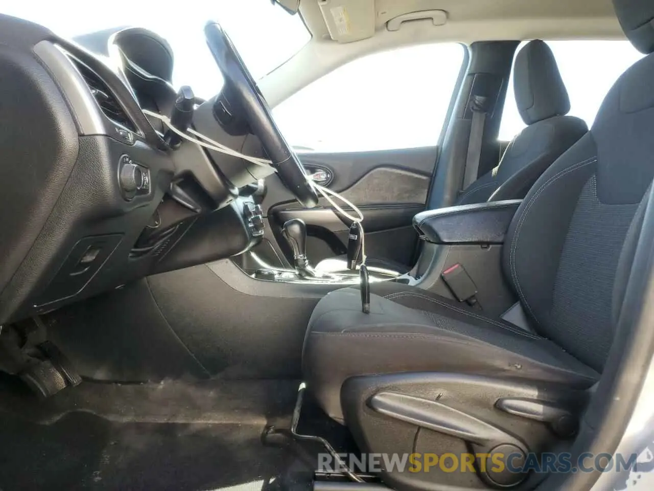 7 fotografías del automóvil dañado 1C4PJMAX2KD347338 JEEP GRAND CHER 2019