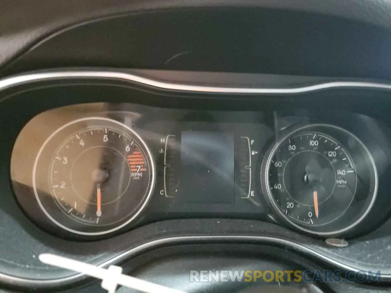 9 fotografías del automóvil dañado 1C4PJMCB1KD363063 JEEP GRAND CHER 2019