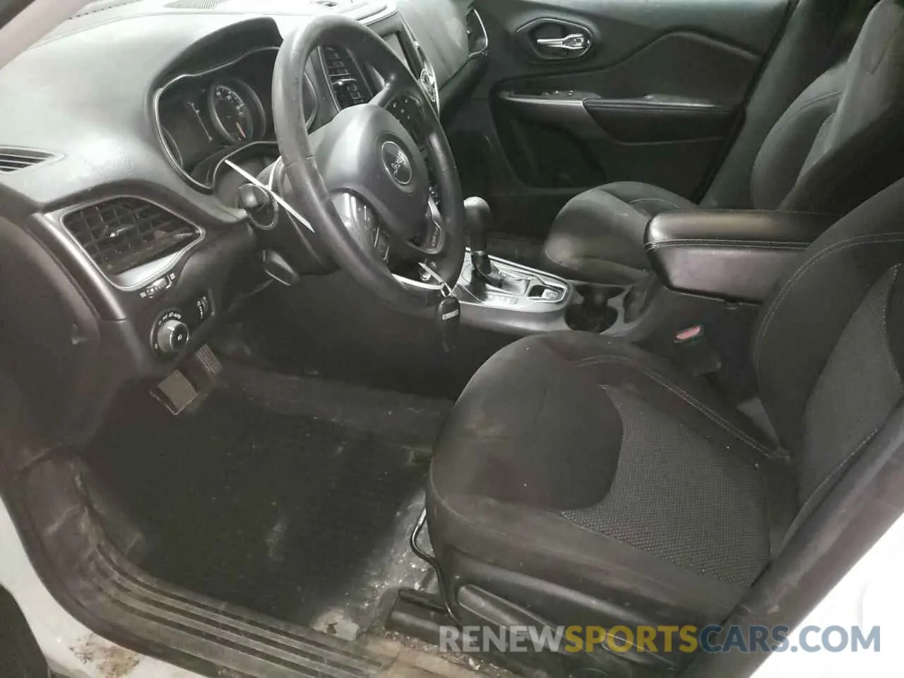 7 fotografías del automóvil dañado 1C4PJMCB1KD452602 JEEP GRAND CHER 2019