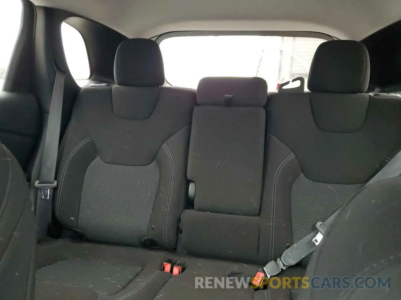 10 fotografías del automóvil dañado 1C4PJMCB8KD408256 JEEP GRAND CHER 2019