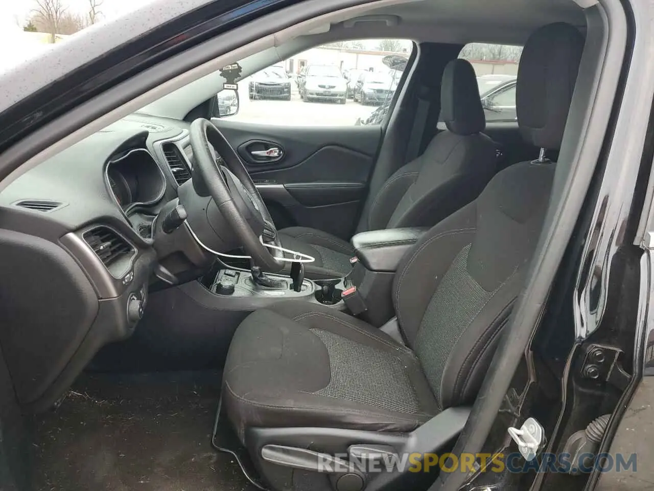7 fotografías del automóvil dañado 1C4PJMCB8KD408256 JEEP GRAND CHER 2019