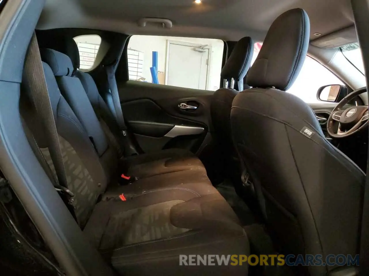 11 fotografías del automóvil dañado 1C4PJMCX2KD452975 JEEP GRAND CHER 2019
