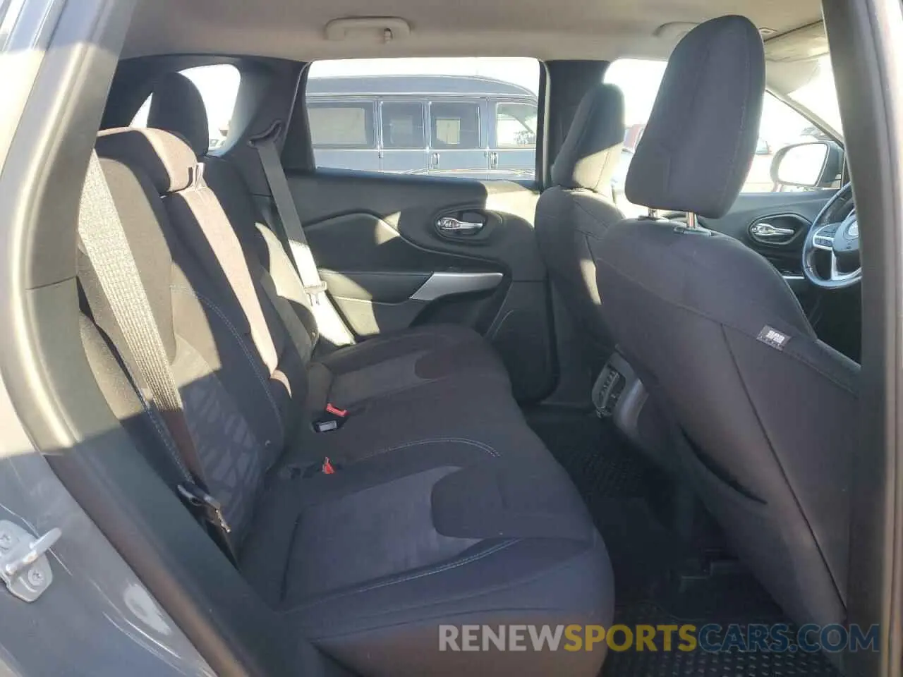 11 fotografías del automóvil dañado 1C4PJMCX8KD449014 JEEP GRAND CHER 2019