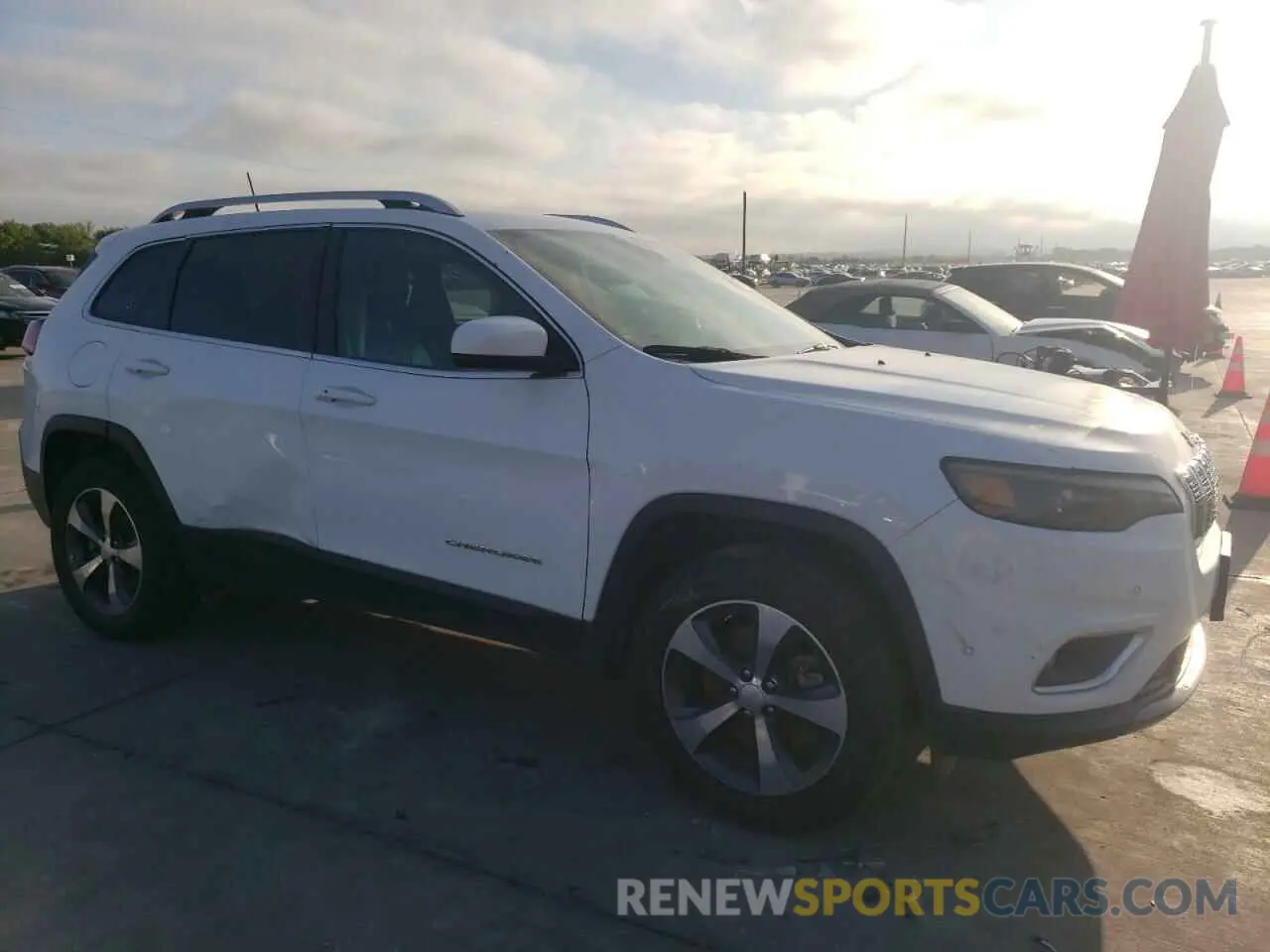 4 fotografías del automóvil dañado 1C4PJMDN8KD180610 JEEP GRAND CHER 2019