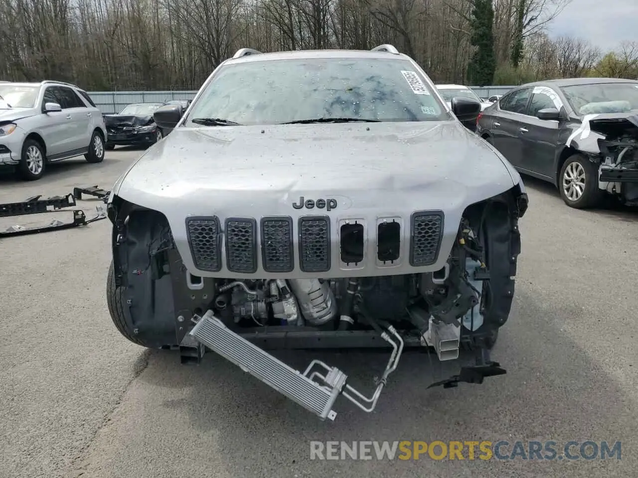 5 fotografías del automóvil dañado 1C4PJMLB0KD189986 JEEP GRAND CHER 2019