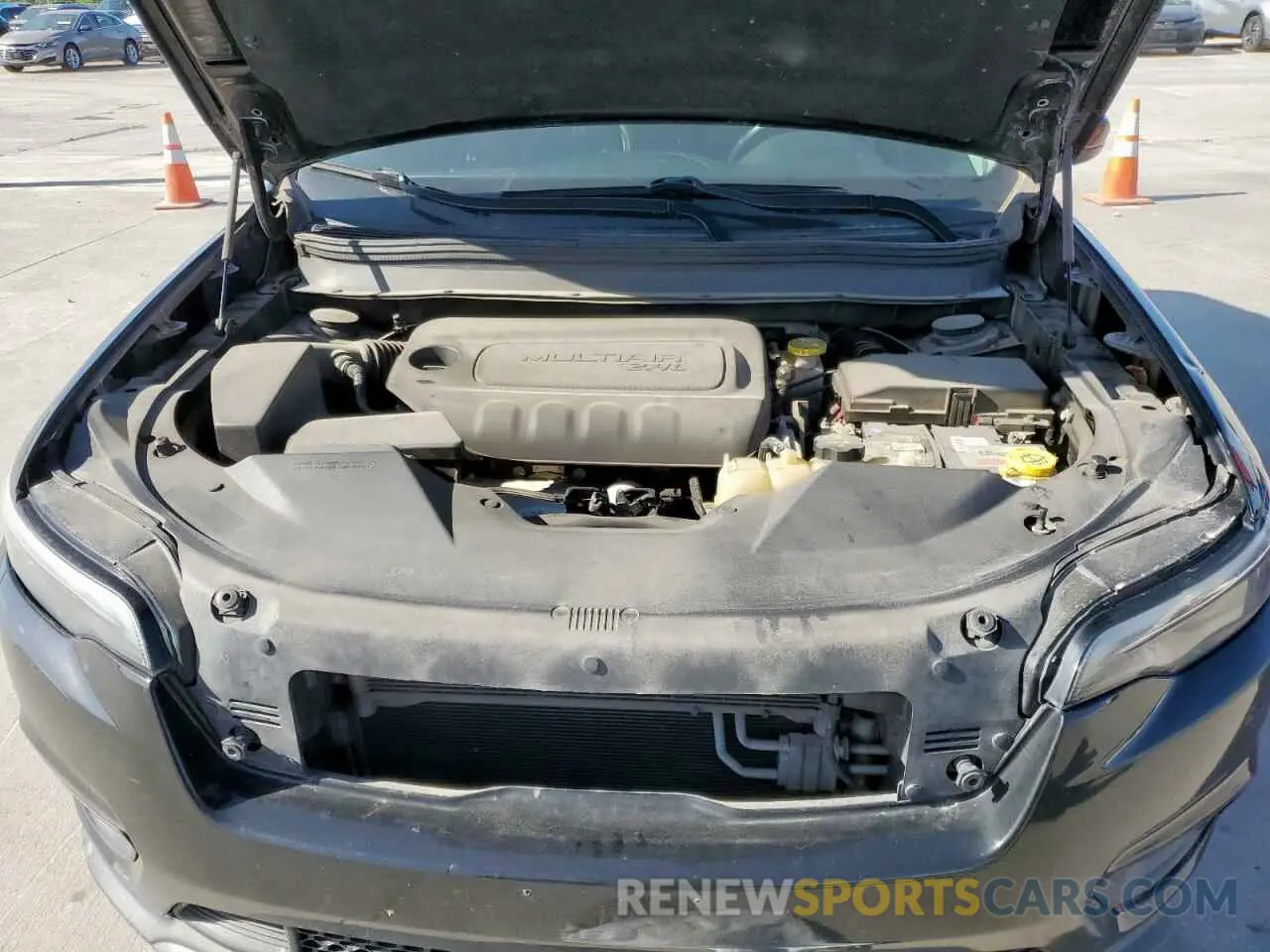 12 fotografías del automóvil dañado 1C4PJMLB0KD273628 JEEP GRAND CHER 2019