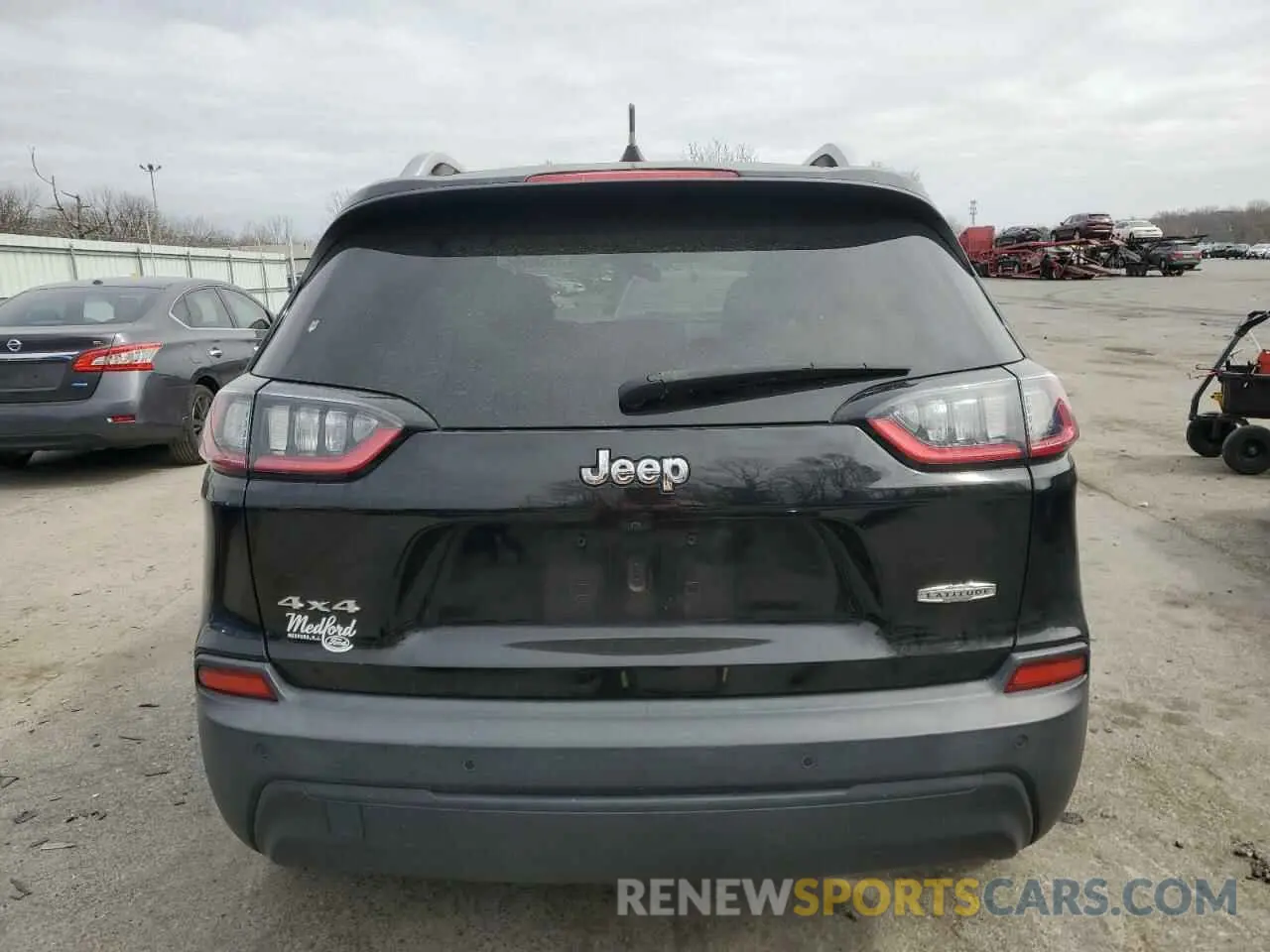 6 fotografías del automóvil dañado 1C4PJMLB0KD319734 JEEP GRAND CHER 2019
