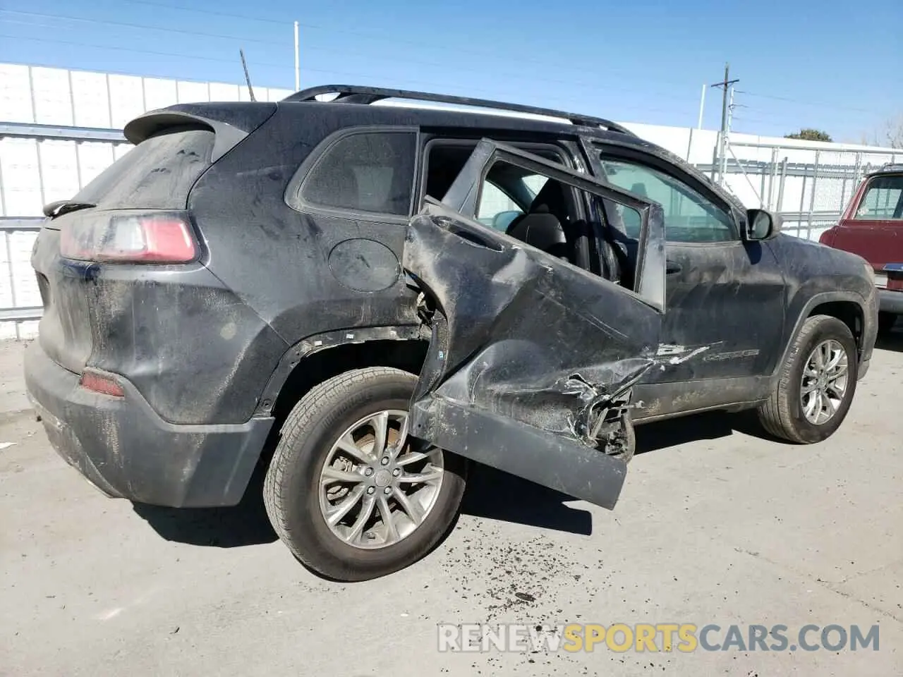 3 fotografías del automóvil dañado 1C4PJMLX8KD282895 JEEP GRAND CHER 2019