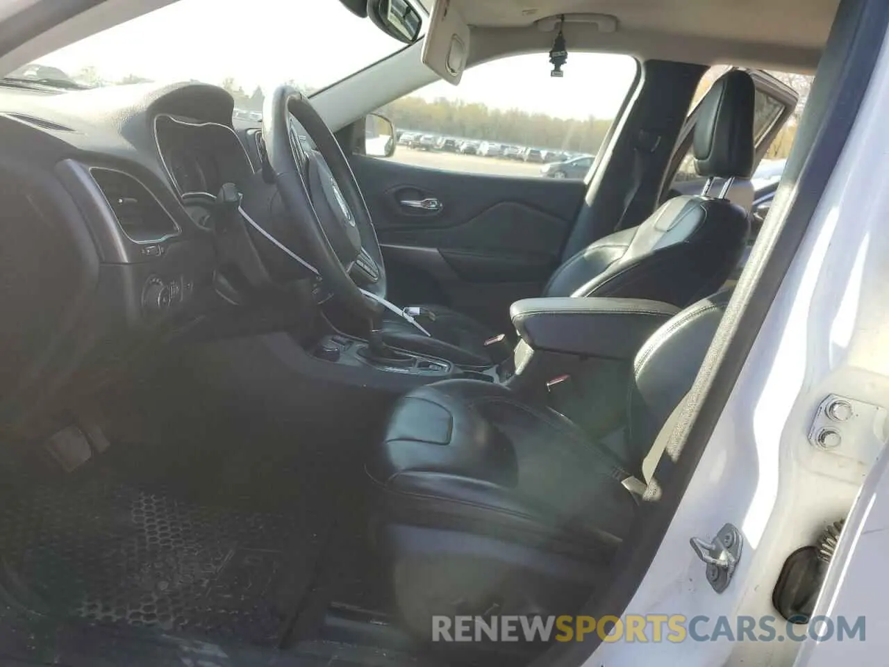 7 fotografías del automóvil dañado 1C4PJMLXXKD155341 JEEP GRAND CHER 2019