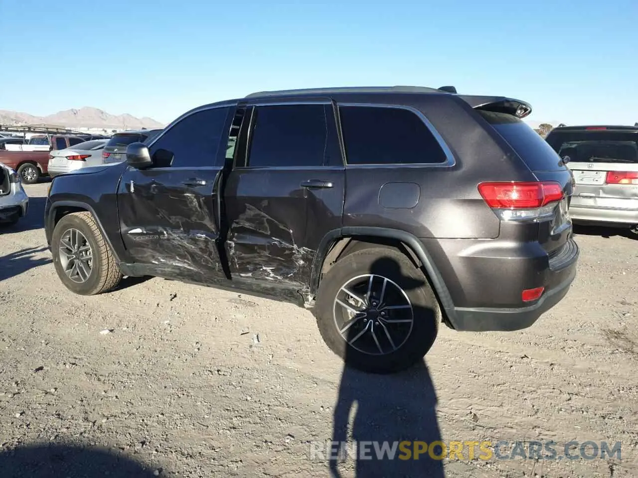 2 fotografías del automóvil dañado 1C4RJEAG1KC789998 JEEP GRAND CHER 2019