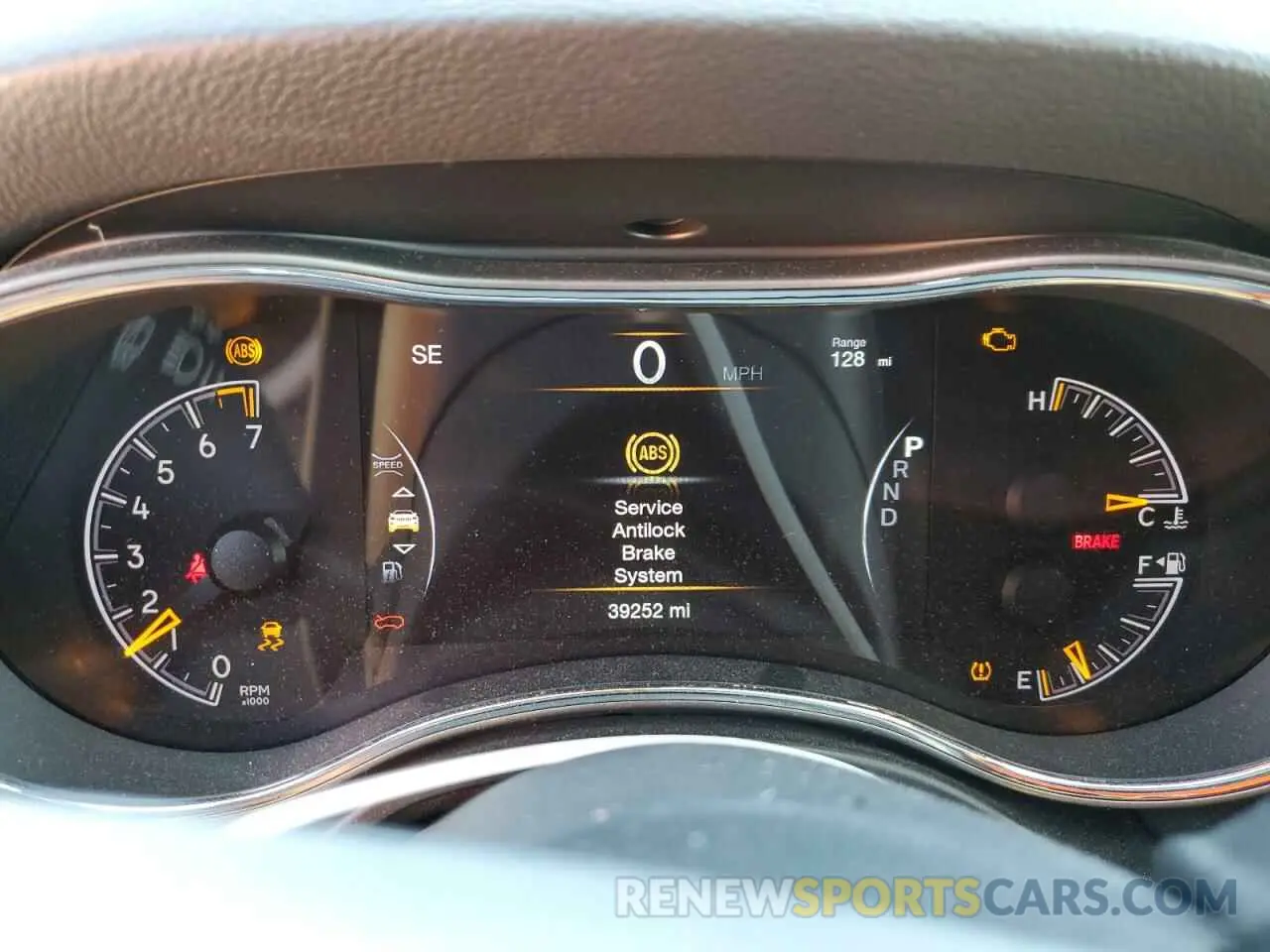 9 fotografías del automóvil dañado 1C4RJEBG0KC675442 JEEP GRAND CHER 2019
