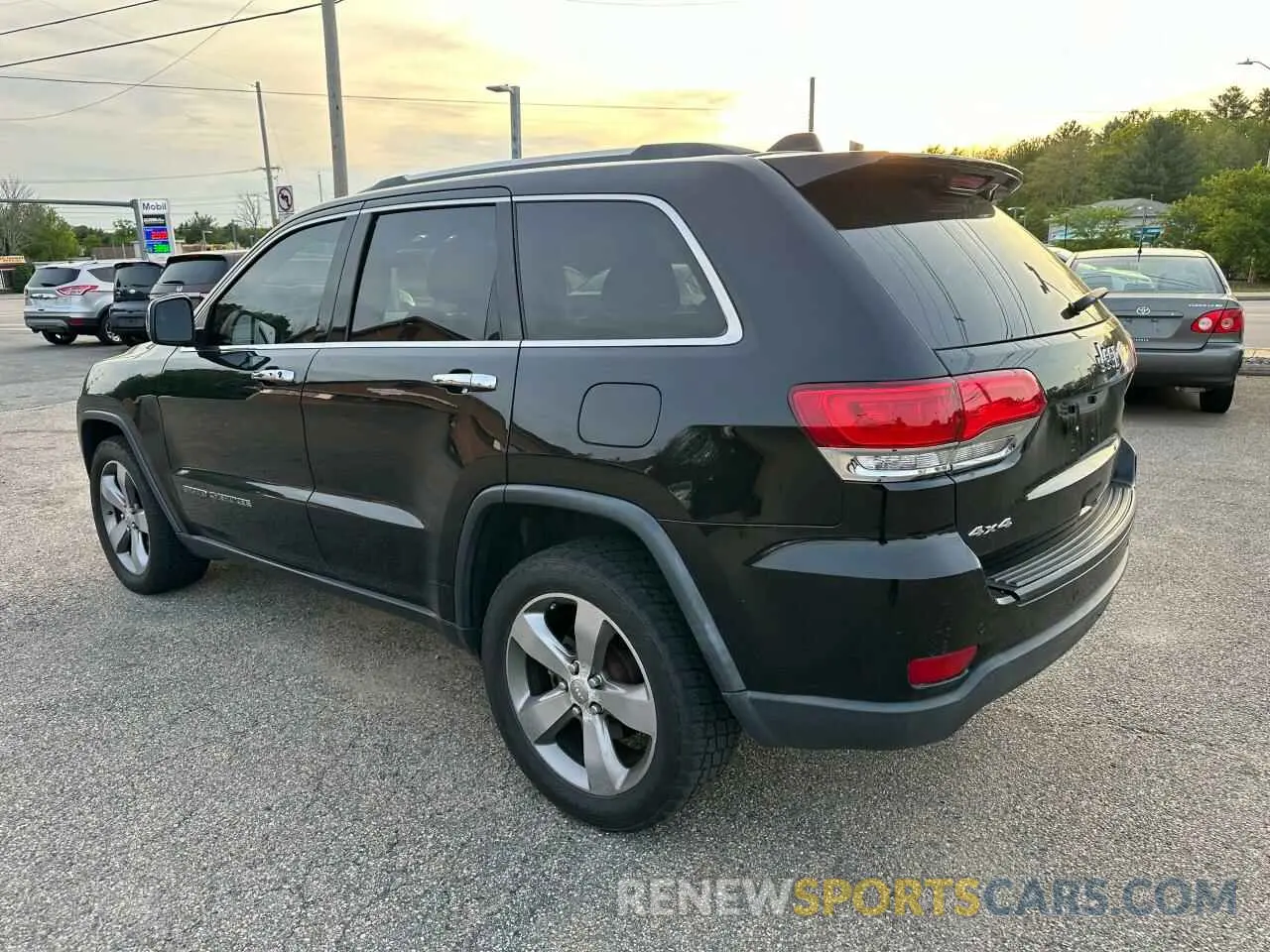 3 fotografías del automóvil dañado 1C4RJFAG3KC749556 JEEP GRAND CHER 2019