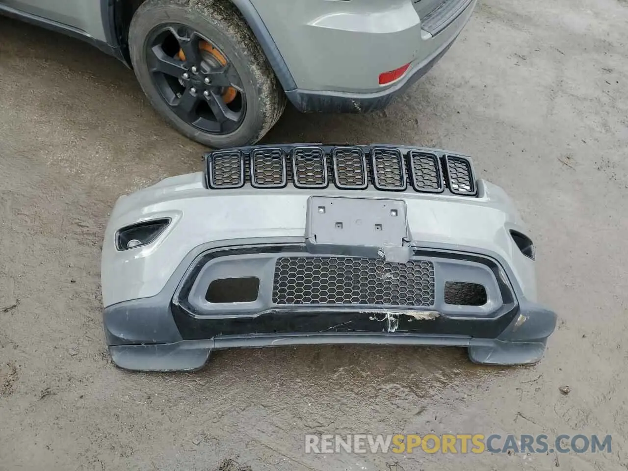 13 fotografías del automóvil dañado 1C4RJFAG9KC818833 JEEP GRAND CHER 2019