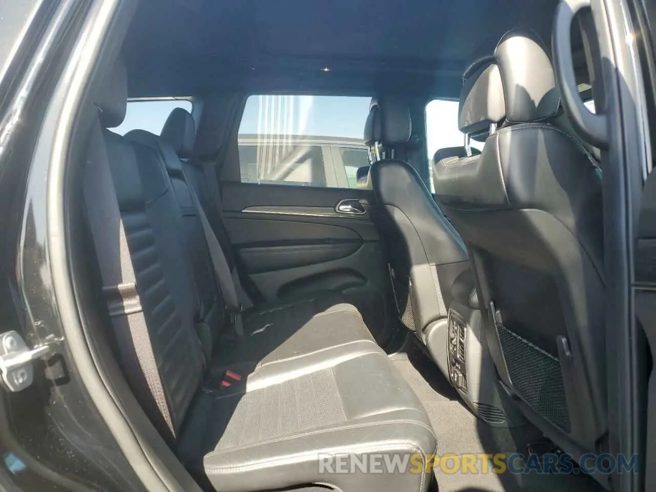 10 fotografías del automóvil dañado 1C4RJFBG3KC801203 JEEP GRAND CHER 2019