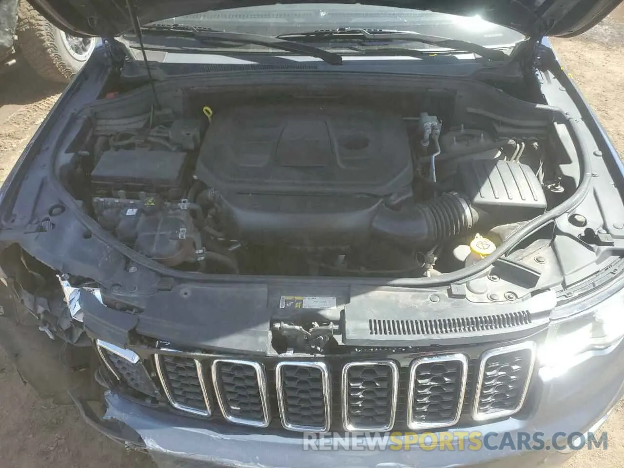 13 fotografías del automóvil dañado 1C4RJFBG4KC768969 JEEP GRAND CHER 2019