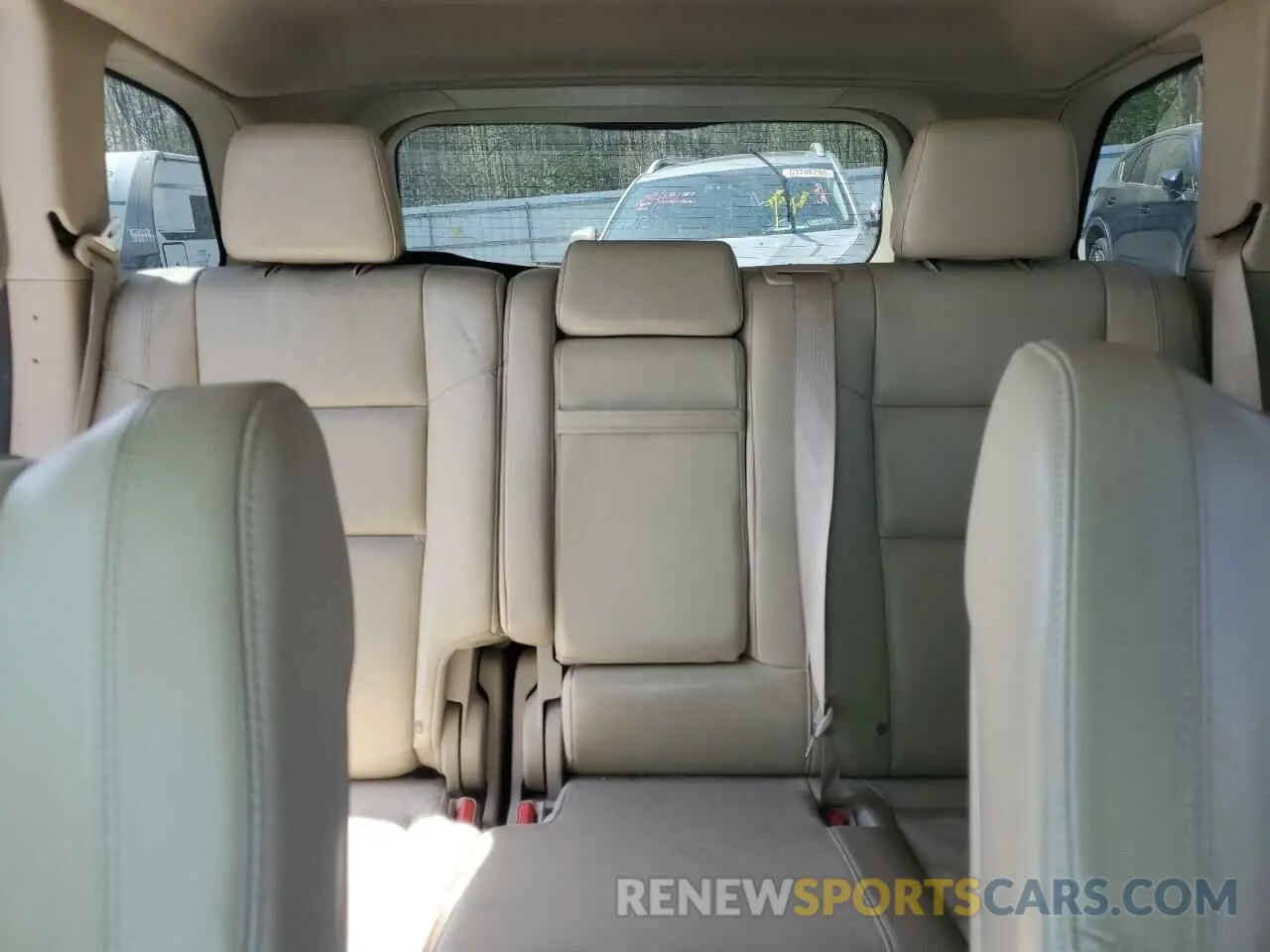 10 fotografías del automóvil dañado 1C4RJFBG7KC581998 JEEP GRAND CHER 2019