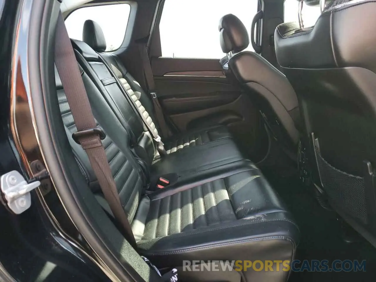10 fotografías del automóvil dañado 1C4RJFBG7KC669000 JEEP GRAND CHER 2019