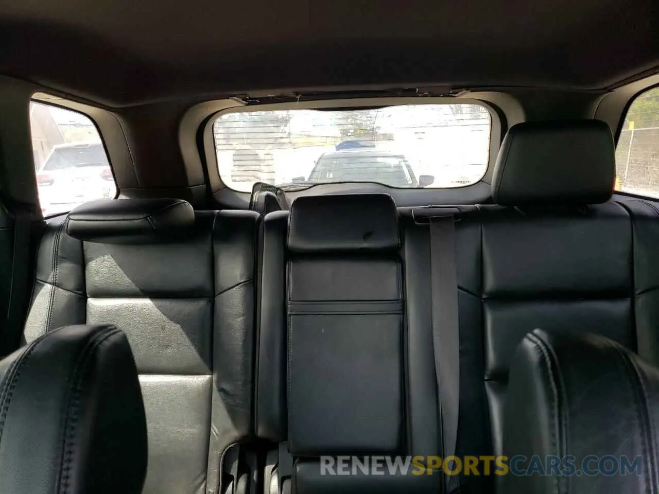 10 fotografías del automóvil dañado 1C4RJFBG7KC840411 JEEP GRAND CHER 2019