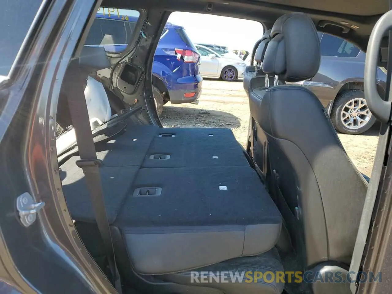 10 fotografías del automóvil dañado 1C4RJFBGXKC627419 JEEP GRAND CHER 2019