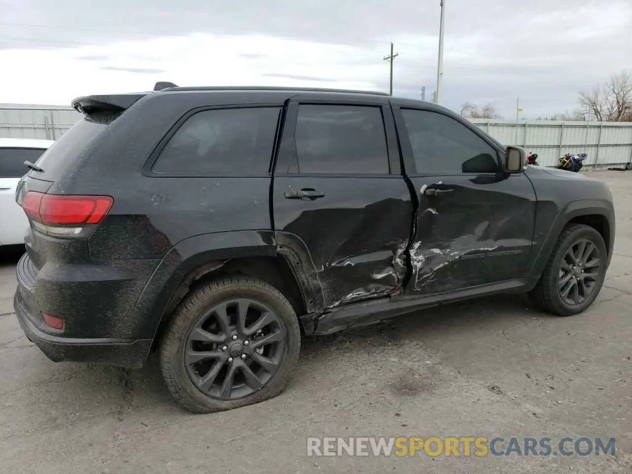 3 fotografías del automóvil dañado 1C4RJFCTXKC629294 JEEP GRAND CHER 2019