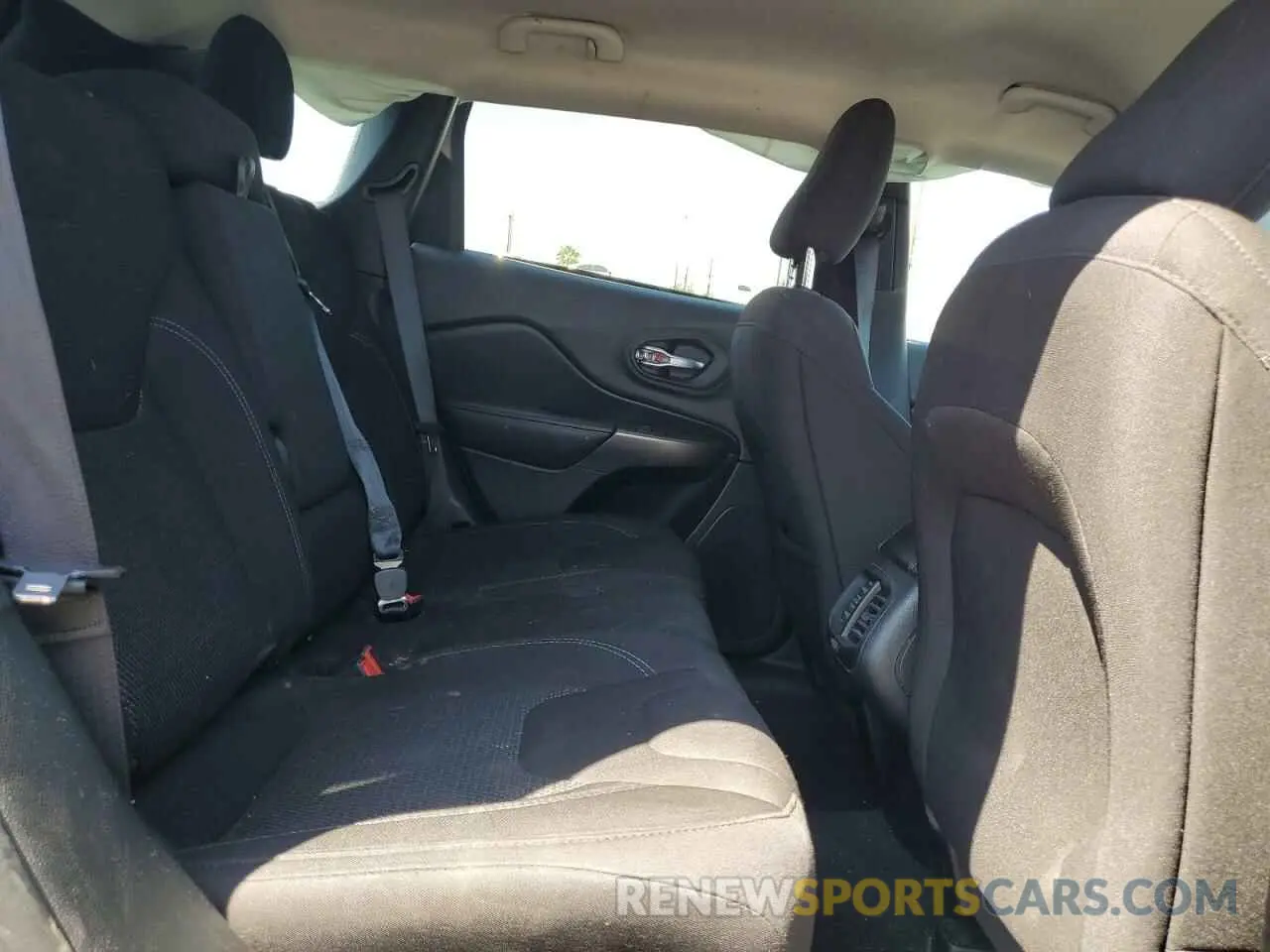 12 fotografías del automóvil dañado 1C4PJLCB0LD619317 JEEP GRAND CHER 2020