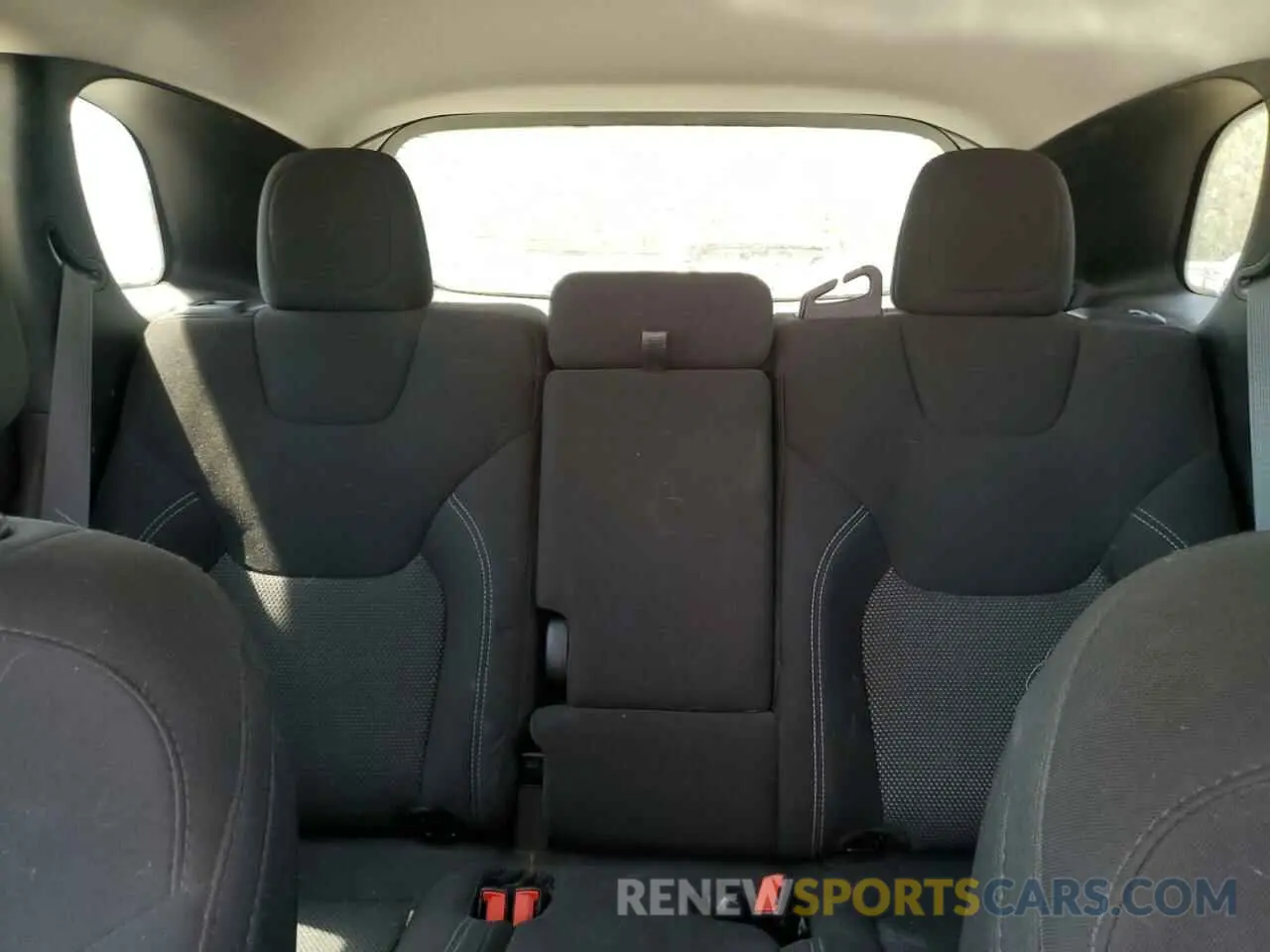 10 fotografías del automóvil dañado 1C4PJMCB2LD619857 JEEP GRAND CHER 2020