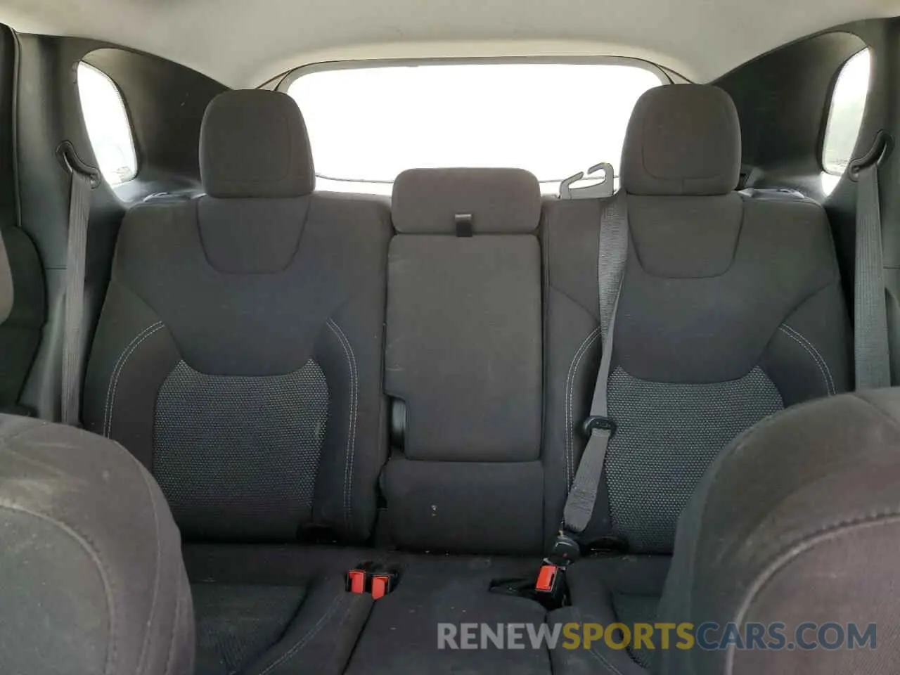 10 fotografías del automóvil dañado 1C4PJMCB8LD579560 JEEP GRAND CHER 2020