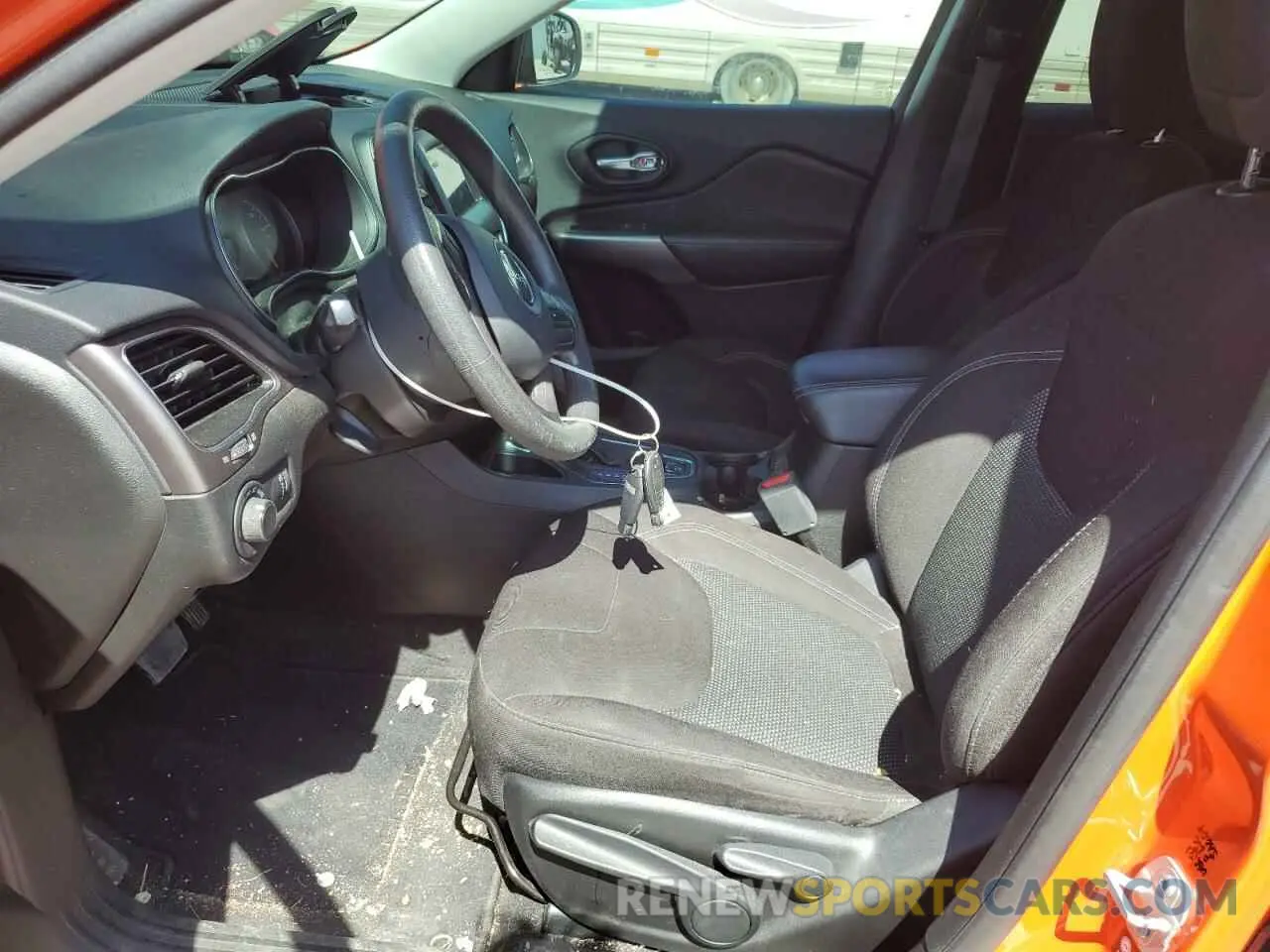 7 fotografías del automóvil dañado 1C4PJLCBXMD168804 JEEP GRAND CHER 2021