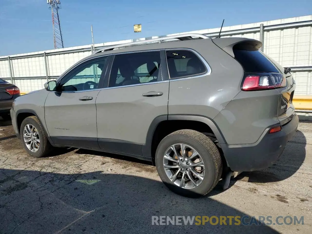 2 fotografías del automóvil dañado 1C4PJLLB9MD116340 JEEP GRAND CHER 2021
