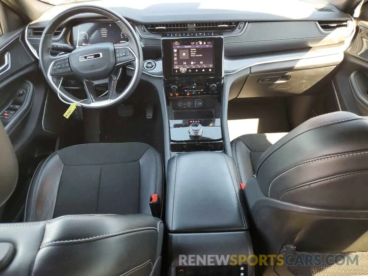 8 fotografías del automóvil dañado 1C4RJKAG1M8201036 JEEP GRAND CHER 2021