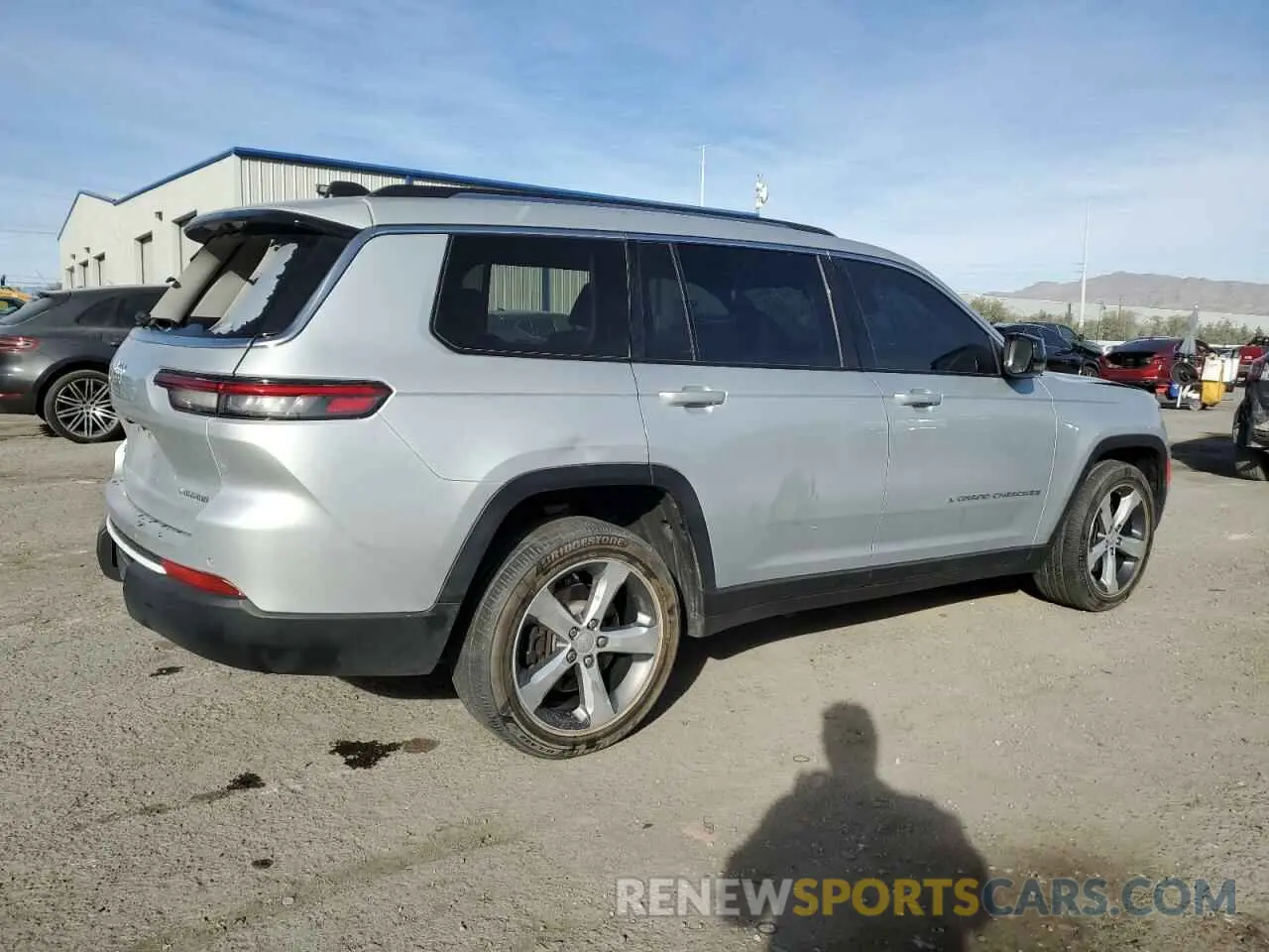 3 fotografías del automóvil dañado 1C4RJKBG3M8170676 JEEP GRAND CHER 2021