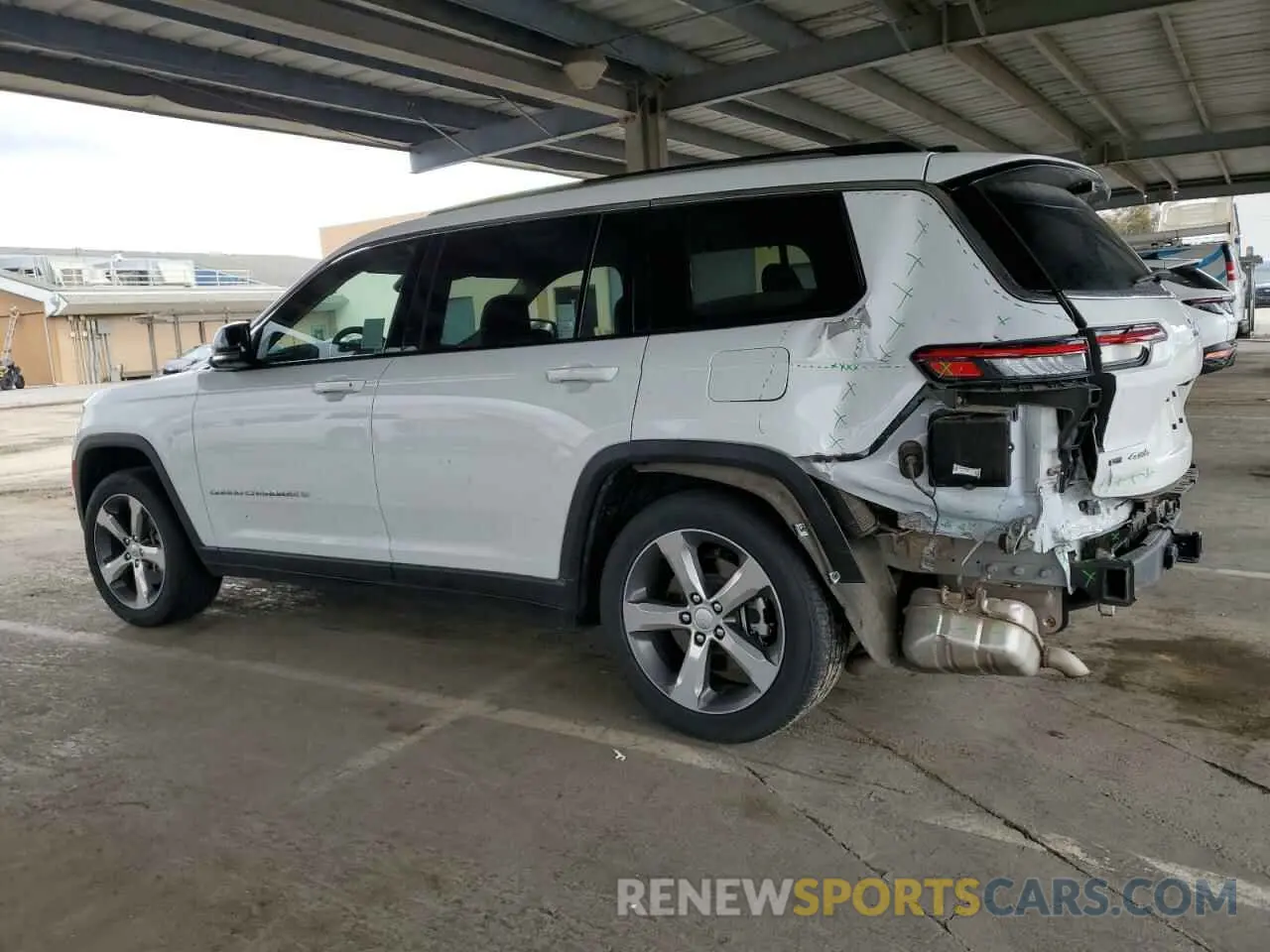 2 fotografías del automóvil dañado 1C4RJKBG6M8104428 JEEP GRAND CHER 2021