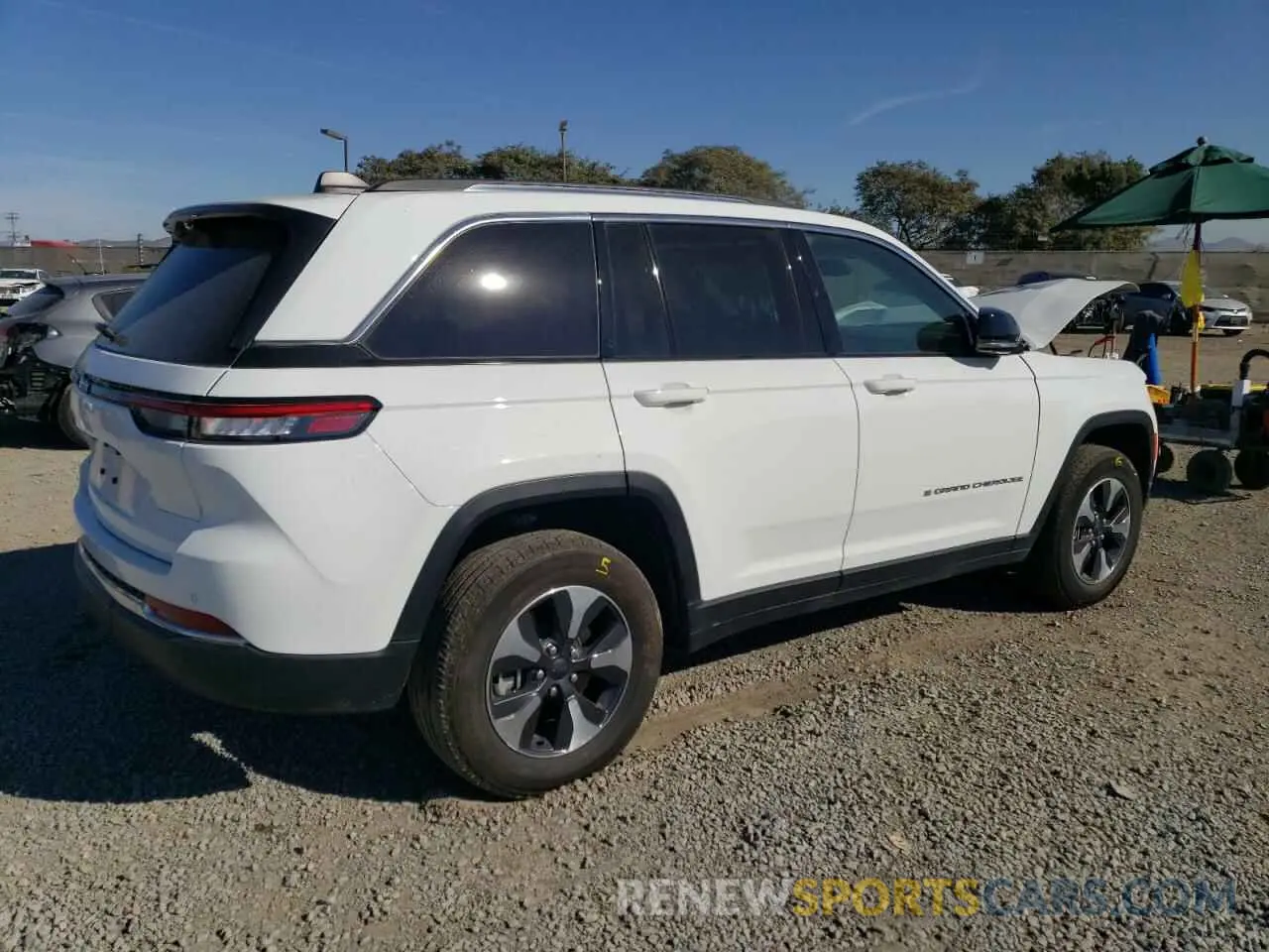 3 fotografías del automóvil dañado 1C4RJYB60N8756036 JEEP GRAND CHER 2022